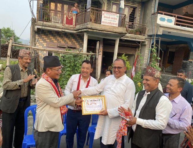 नवनियुक्त अर्थमन्त्रीलाई सम्मानै सम्मान