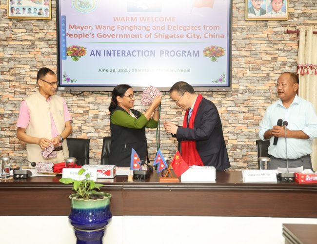 चीनको सिगात्से सहरका मेयर वाड्ग फड्ग हुड्ग भ्रमण टोली भरतपुरमा