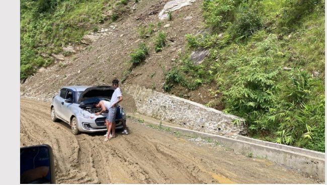 कालोपत्र नहुँदा यात्रु र स्थानीय सास्तीमा, मध्यपहाडी लोकमार्गको बागलुङ खण्ड वर्षौँदेखि अलपत्र