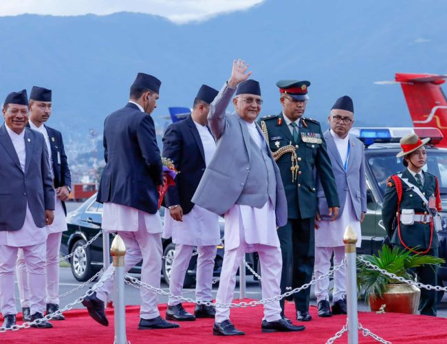 प्रधानमन्त्री ओली  तुर्कमेनिस्तान प्रस्थान गर्दै