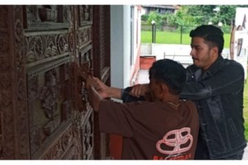 बालुवा काण्डमा पालिका मौन, आक्रोशित युवाले लगाए ताला