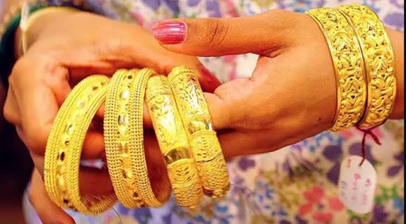 आइतबार सुनको भाउ तोलामा ६ हजार ९ सय रुपैयाँले घट्यो