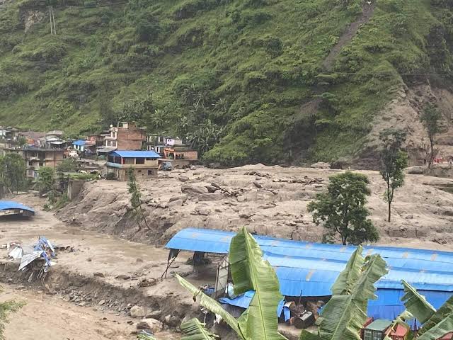 श्रीलंकामा भारी वर्षाले ठूलो विपद्: बाढी–पहिरोमा ५६ को मृत्यु, २१ जना बेपत्ता