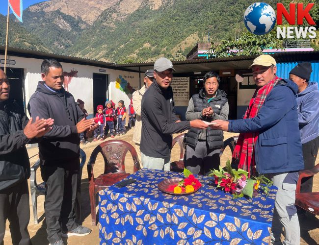 विदेशबाट फर्किएका नविन श्रीस मगरलाई विद्यालयद्वारा सम्मान