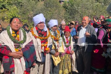 पाण्डवखानी माध्यमिक विद्यालयमा शिक्षक सम्मान तथा विदाई कार्यक्रम सम्पन्न